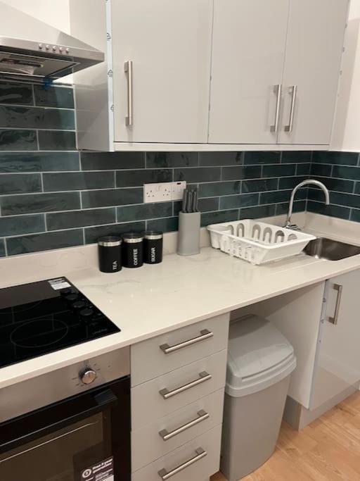004- Brand New 1 Bedroom Apartment F1 Ealing Esterno foto