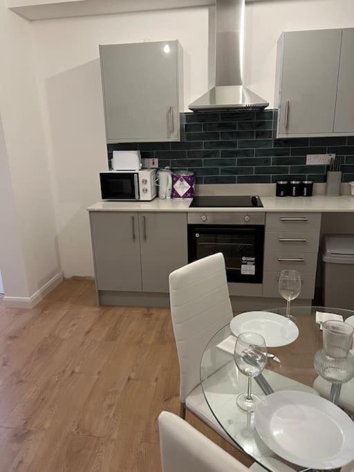 004- Brand New 1 Bedroom Apartment F1 Ealing Esterno foto