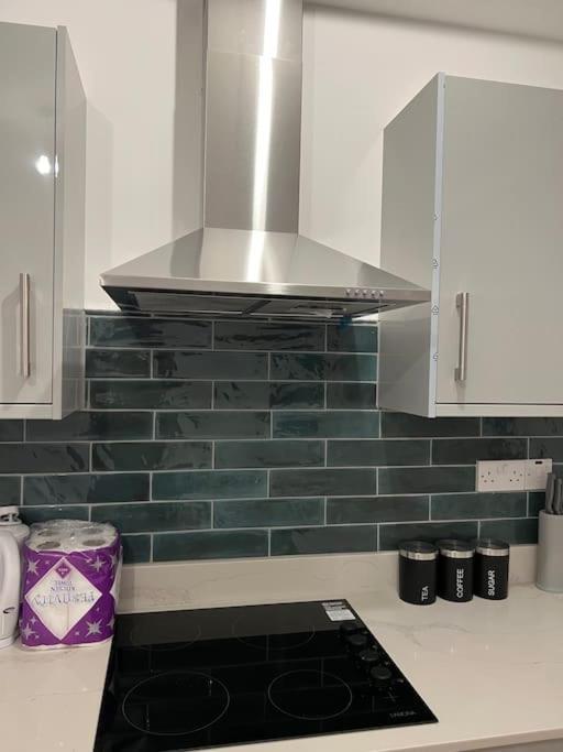 004- Brand New 1 Bedroom Apartment F1 Ealing Esterno foto