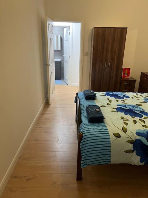 004- Brand New 1 Bedroom Apartment F1 Ealing Esterno foto