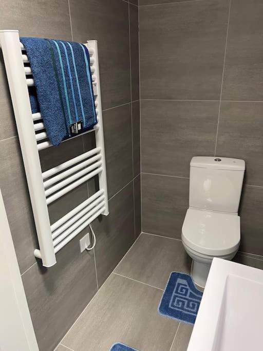 004- Brand New 1 Bedroom Apartment F1 Ealing Esterno foto