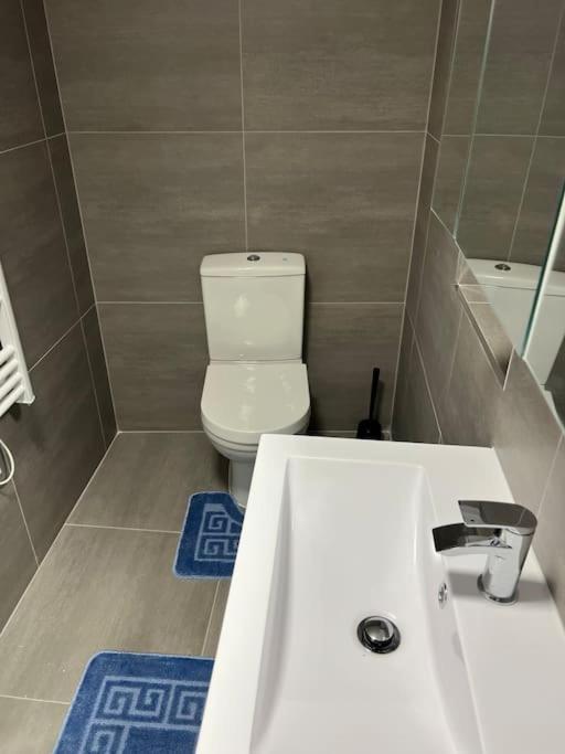 004- Brand New 1 Bedroom Apartment F1 Ealing Esterno foto