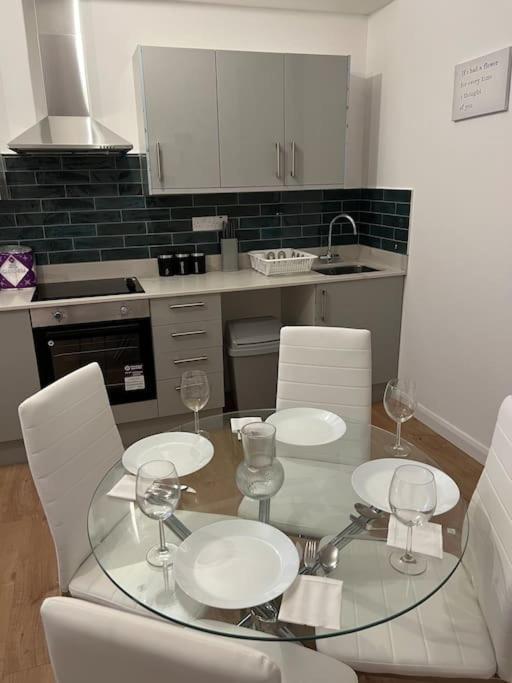 004- Brand New 1 Bedroom Apartment F1 Ealing Esterno foto